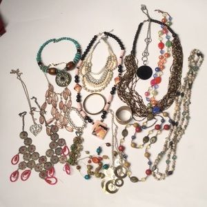 12 PIECES OF JEWELRY MAKE ME AN OFFER